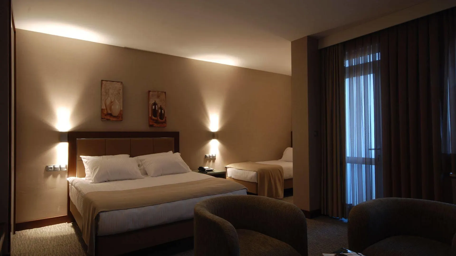 Hotel Mostar Άγκυρα 3*,